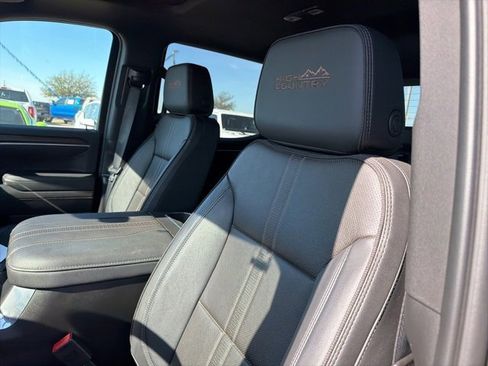 Used 2025 Chevrolet Silverado 1500 High Country w/ Midnight Edition image 9
