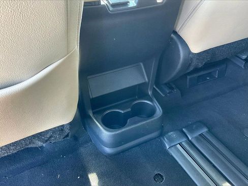 Used 2024 Toyota Sienna XLE image 17