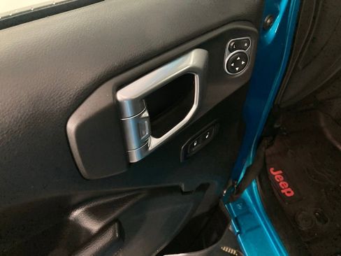 Used 2019 Jeep Wrangler Unlimited Sport S image 12