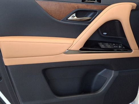 New 2026 Lexus LX 600 4WD w/ Luxury Package image 8