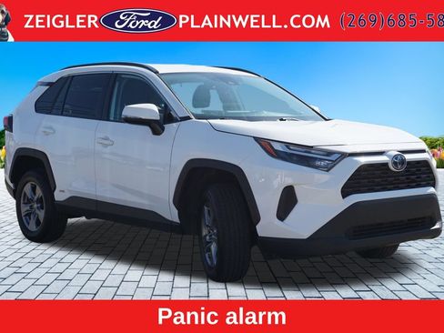 Used 2024 Toyota RAV4 XLE AWD/4WD image 7