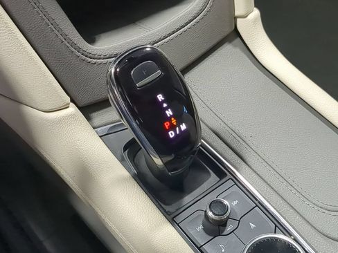 Used 2023 Cadillac XT5 Premium Luxury w/ LPO, Floor Liner Package AWD/4WD image 38