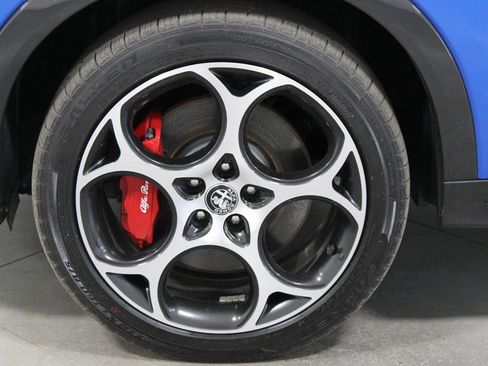 Used 2024 Alfa Romeo Tonale Veloce AWD/4WD image 18