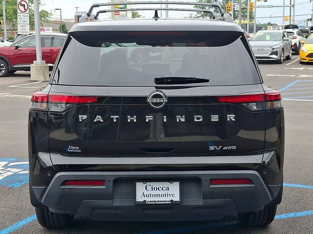 Used 2024 Nissan Pathfinder SV AWD/4WD image 8