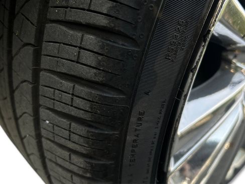 Used 2016 Jaguar XJ R-Sport image 44