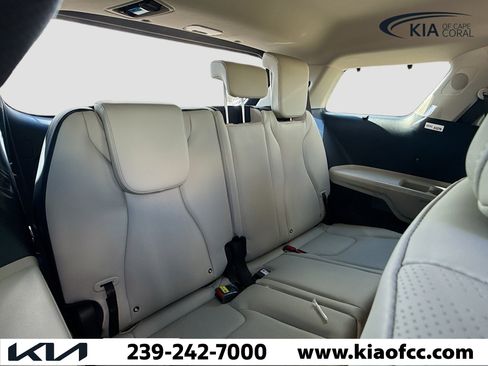 New 2026 Kia Carnival EX image 21