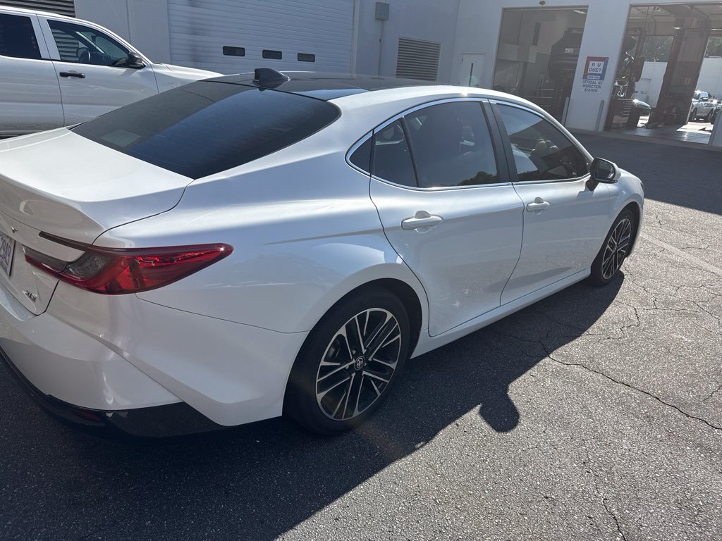Used 2025 Toyota Camry XLE FWD image 5