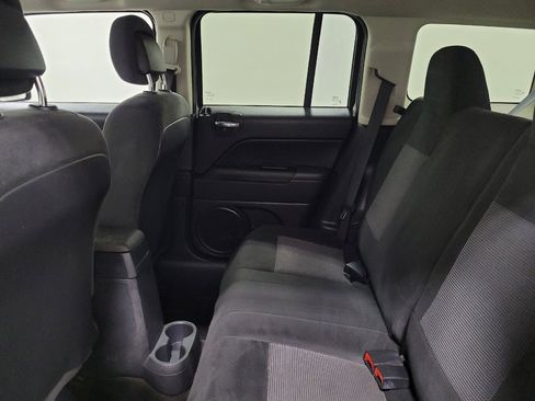 Used 2015 Jeep Patriot Sport w/ Power Value Group FWD image 18