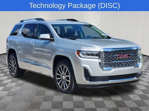 Used 2020 GMC Acadia Denali w/ Technology Package FWD image 3