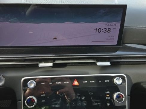 Used 2025 Genesis GV80 2.5T Standard image 10