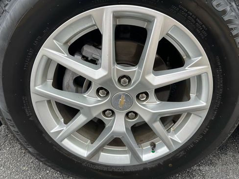 Used 2023 Chevrolet Equinox LT image 31