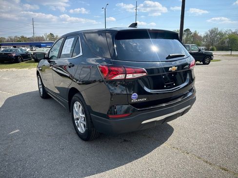 Used 2023 Chevrolet Equinox LT image 3