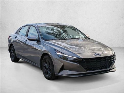 Certified 2023 Hyundai Elantra SEL image 8