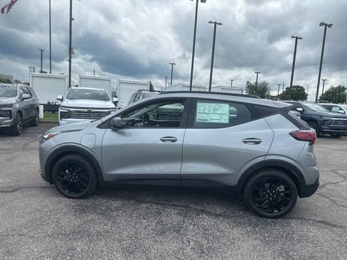 New 2027 Chevrolet Bolt RS w/ Technology Package FWD image 6