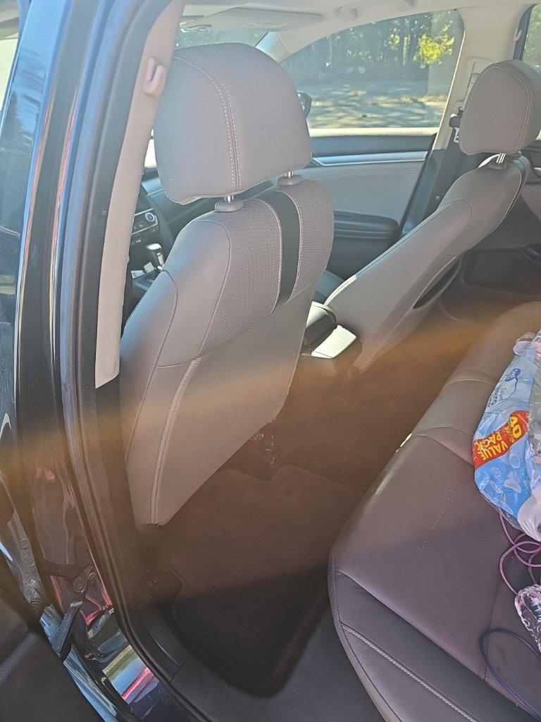 Used 2018 Honda Civic EX-L image 19