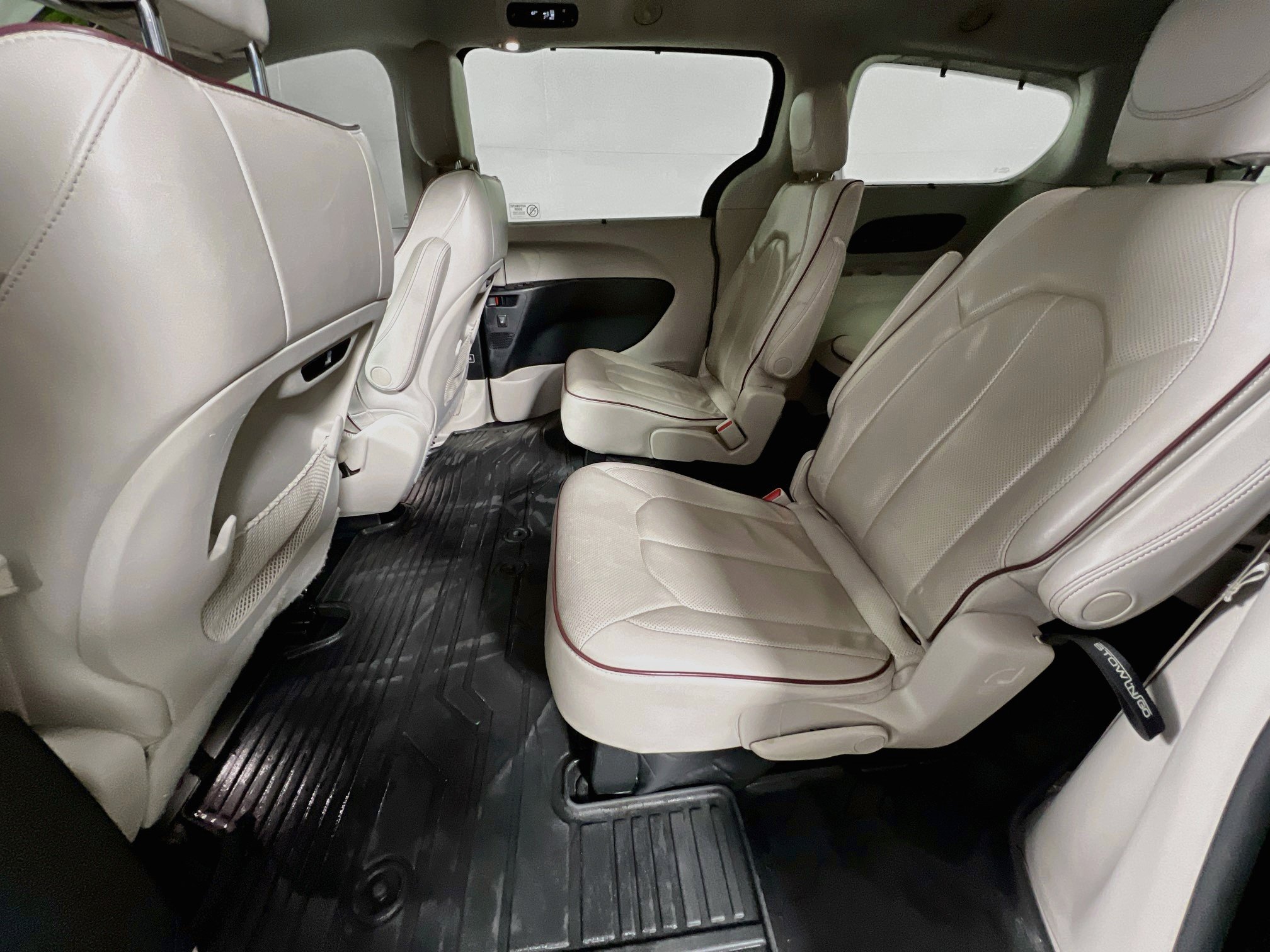 Used 2020 Chrysler Pacifica Limited FWD image 29