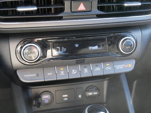 Certified 2023 Hyundai Kona SEL w/ Convenience Package image 23