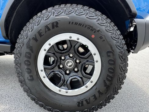 New 2026 Ford Bronco Badlands AWD/4WD image 14