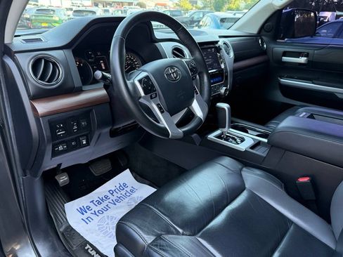 Used 2020 Toyota Tundra Limited w/ Limited Premium Package AWD/4WD image 25