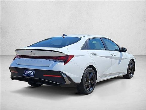Used 2026 Hyundai Elantra Sport FWD image 5