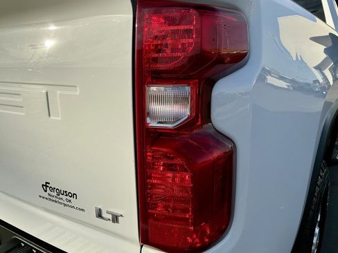 Used 2021 Chevrolet Silverado 2500 LT w/ Z71 Off-Road Package image 16