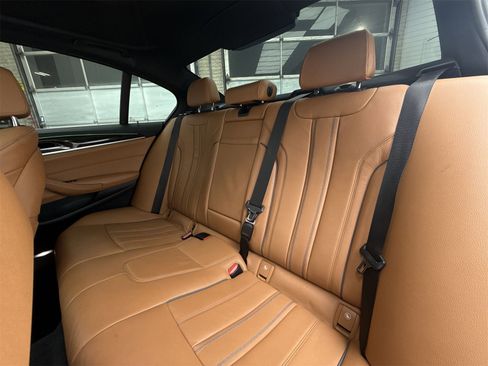 Used 2020 BMW 530i w/ Convenience Package image 31