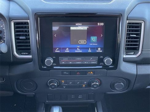 Used 2024 Nissan Frontier SV image 15