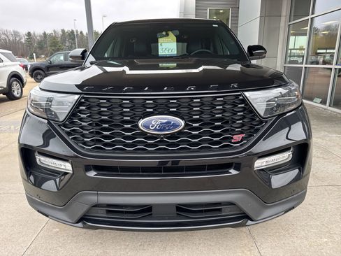Certified 2022 Ford Explorer ST w/ Equipment Group 401A image 11