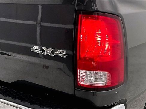 Used 2023 RAM 1500 Classic SLT image 25