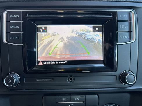 Used 2017 Volkswagen Jetta S image 18