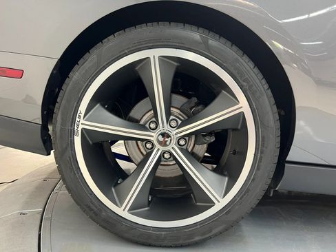 Used 2011 Ford Mustang GT Premium w/ Brembo Brake Pkg RWD image 24