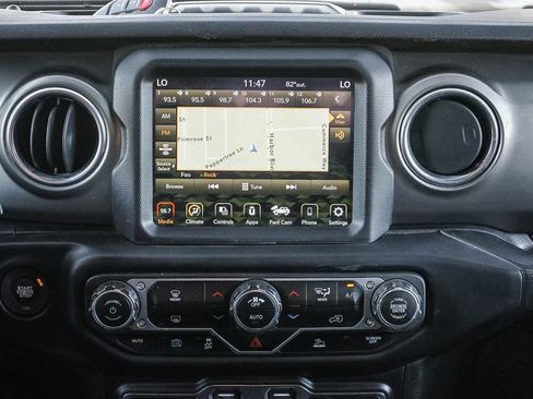 Used 2021 Jeep Wrangler Unlimited Rubicon 4xe image 13