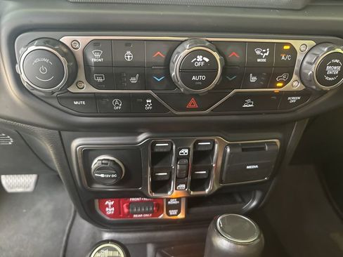 Used 2022 Jeep Wrangler Unlimited Rubicon w/ Steel Bumper Group image 14