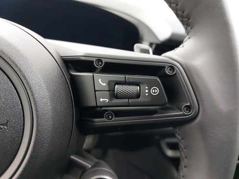 Certified 2025 Porsche Cayenne Coupe image 20