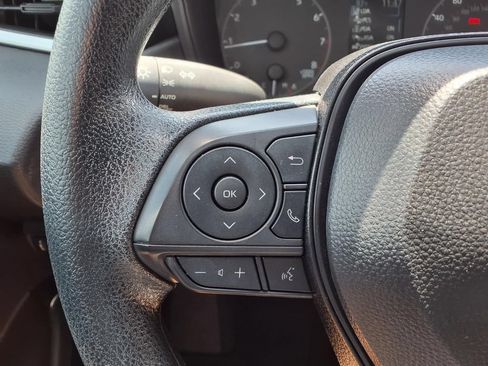Used 2025 Toyota Corolla LE FWD image 16