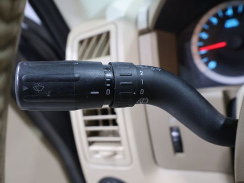 Used 2010 Ford Escape XLT image 31