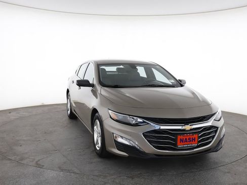 Used 2022 Chevrolet Malibu LT FWD image 3
