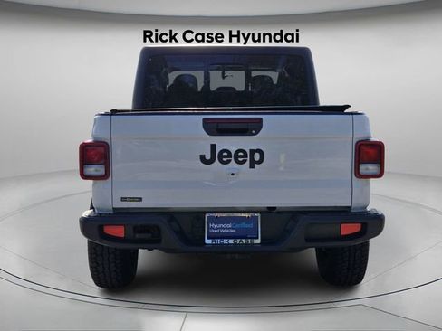 Used 2022 Jeep Gladiator Willys image 5