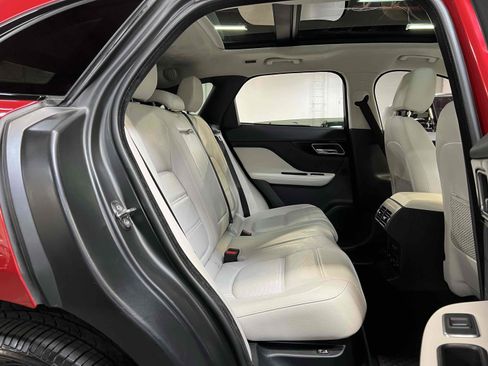 Used 2019 Jaguar F-PACE Prestige image 44