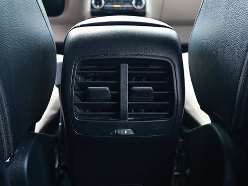 Used 2022 Ford Escape SEL w/ Technology Package FWD image 31