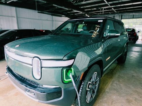Used 2022 Rivian R1S Launch Edition AWD/4WD image 1
