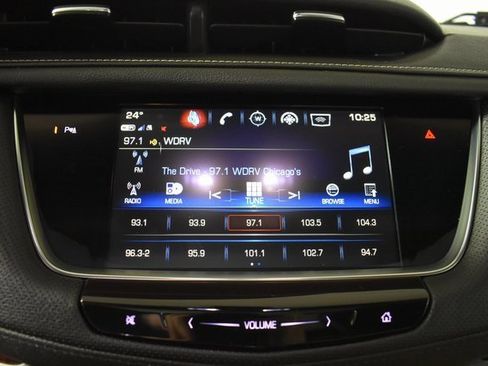 Used 2018 Cadillac XT5 Luxury w/ Driver Awareness Package image 20