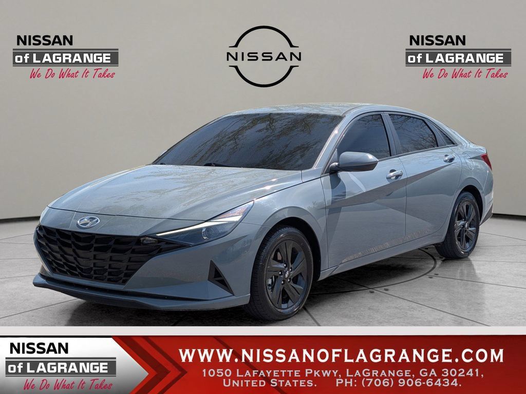 Used 2022 Hyundai Elantra SEL w/ Cargo Package FWD image 1