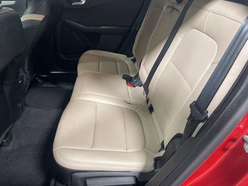 Used 2022 Ford Escape SEL image 19