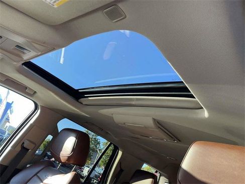 Used 2019 Cadillac Escalade Premium Luxury image 19