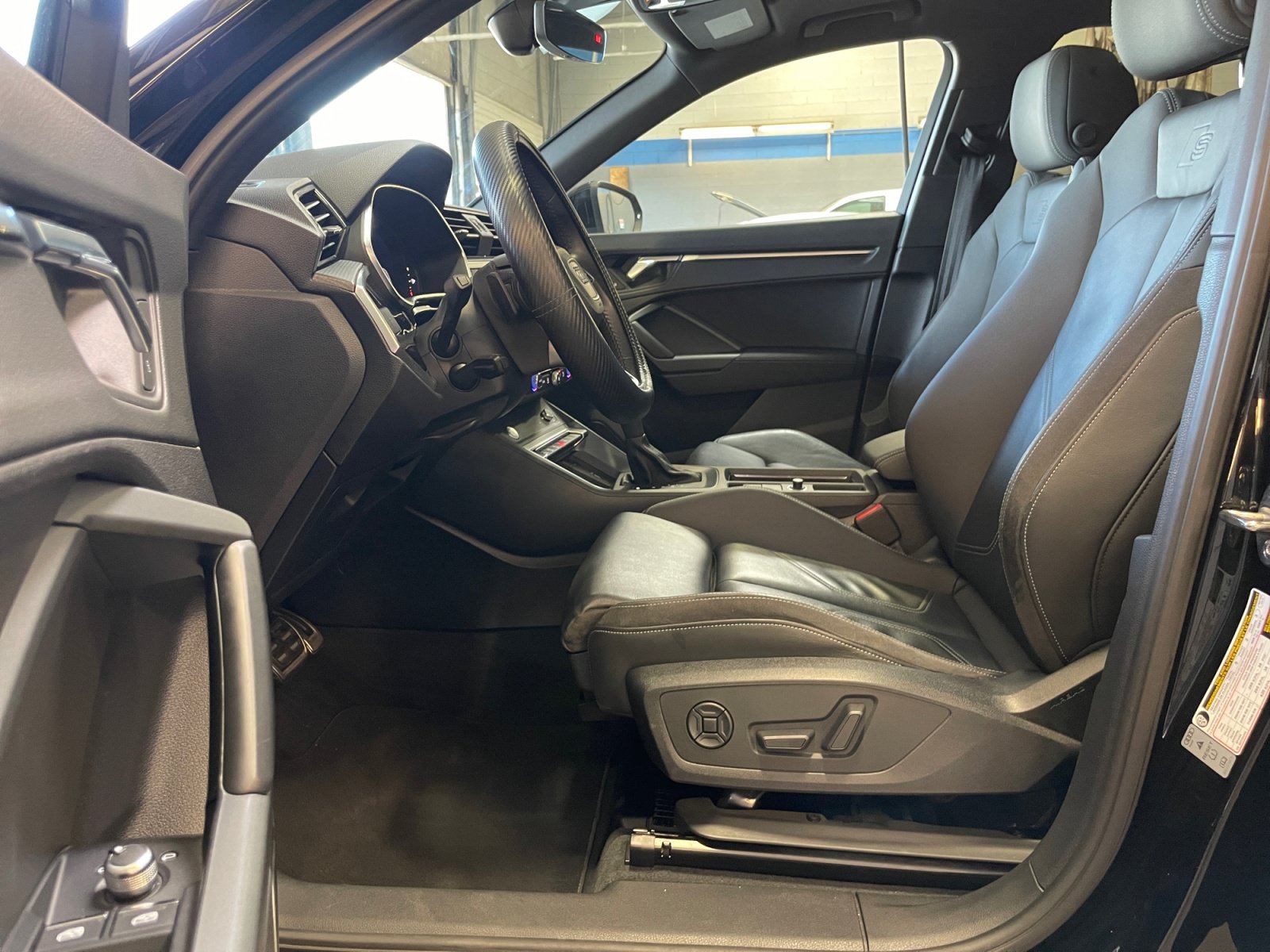 Used 2019 Audi Q3 2.0T Premium Plus w/ Premium Plus Package AWD/4WD image 25