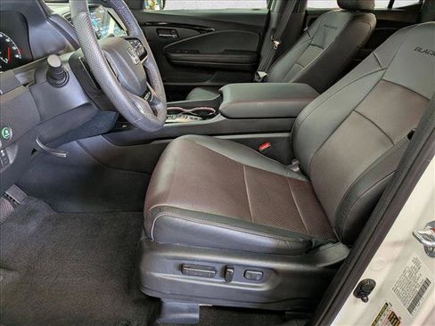 Used 2025 Honda Ridgeline Black Edition image 21