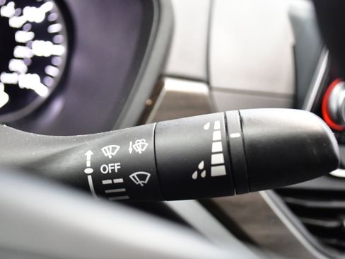Used 2025 Nissan Altima 2.5 SV FWD image 20