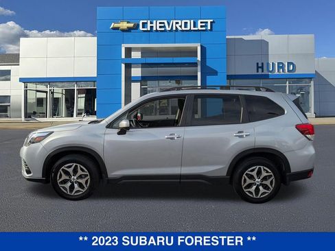 Used 2023 Subaru Forester Premium AWD/4WD image 7
