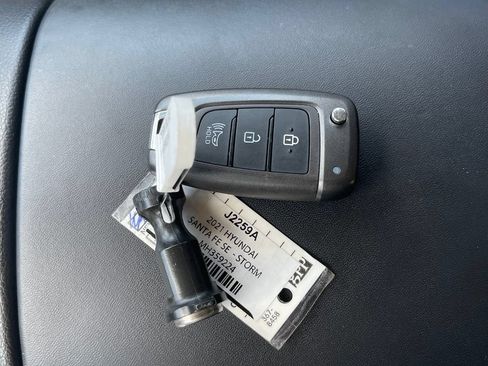 Used 2021 Hyundai Santa Fe SE FWD image 26